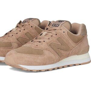 New Balance Women's 574 V2 Sea Salt Sneaker
